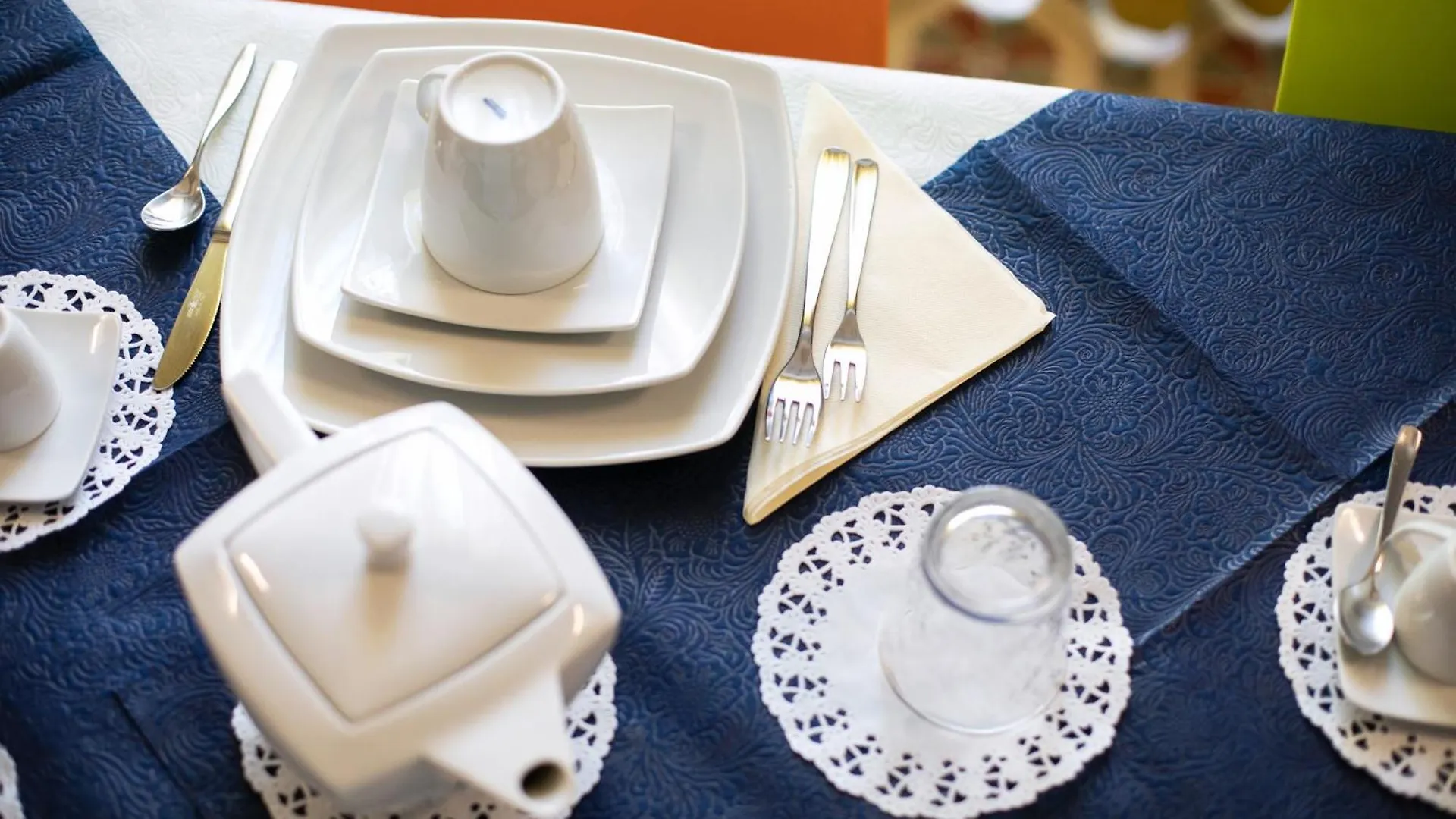 ** Frühstückspension Belle Epoque B&B Trapani Italien